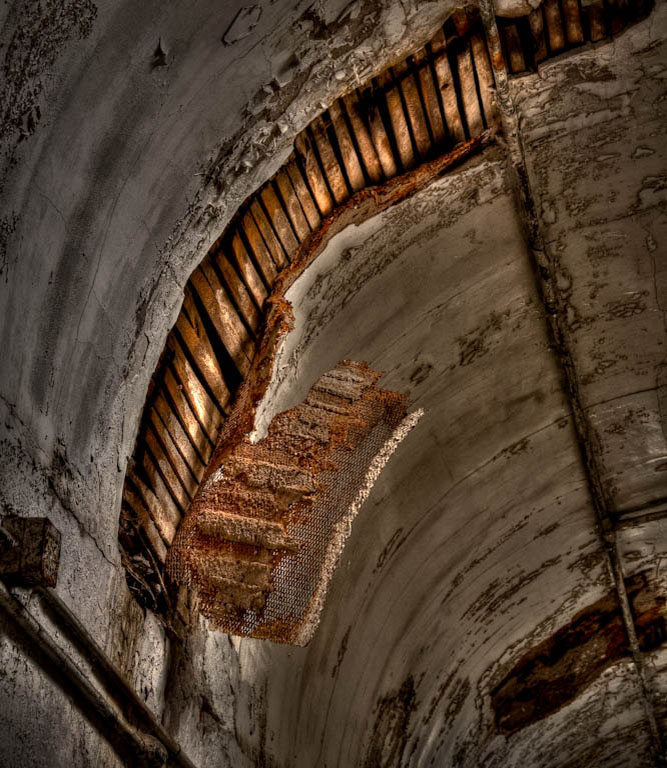 20100417 ESP ceiling 157 8 9 tonemapped