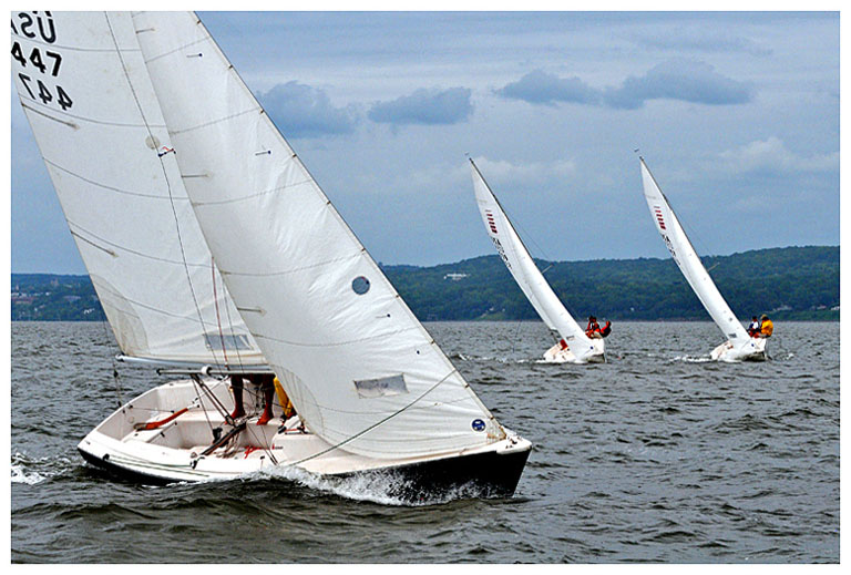 September 2010 Projected Image - Bun Chan - Sailing on the Hudson